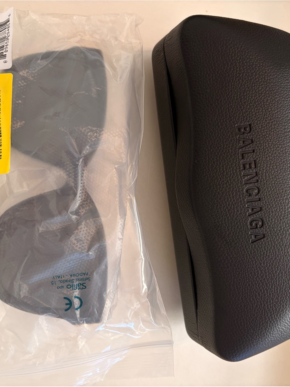 New Balenciaga Black Gray Oversized sunglasses W Gold BB Logo - Picture 8 of 9